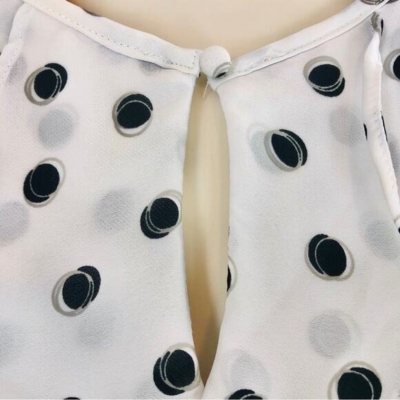Elle White Black Polka Dot Sleeveless Top Ruffle Front Keyhole Button Closure - Picture 11 of 16